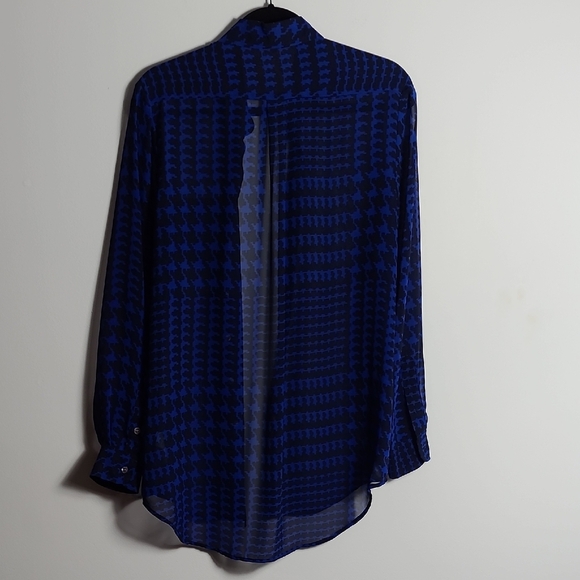 VINCE CAMUTO Houndstooth Print Blue and Black Button Up Size Small - Picture 9 of 13